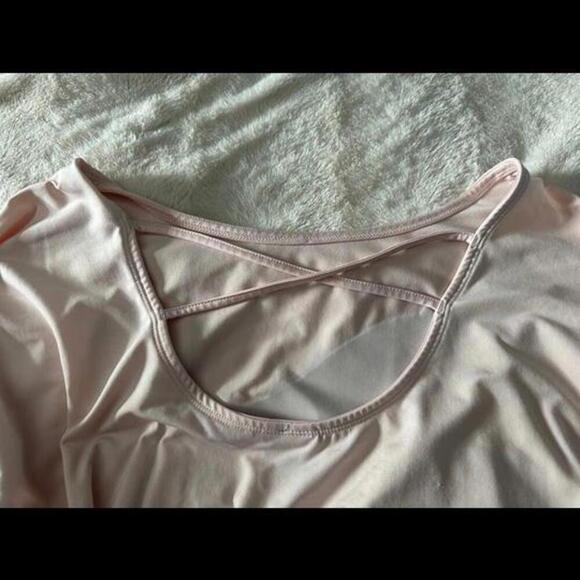 Puma Women's Long Sleeve Ruched Crop Top - Size Small, Light Pink - Picture 4 of 4